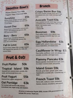 Smoothies at Fly & Shine in Penida Island