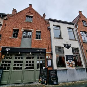 Front at Bowls in Bruges