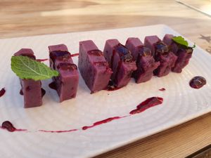 Vegan panna cotta with berries at Caprixo Gastrobar in Valencia