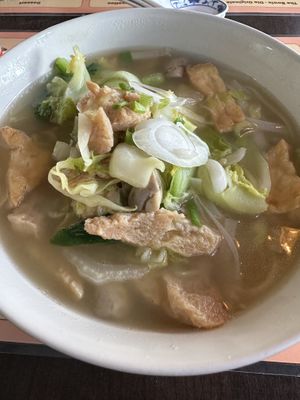 Pho-Suppe mit Mock-Rind  at Asia Nativ in Hannover