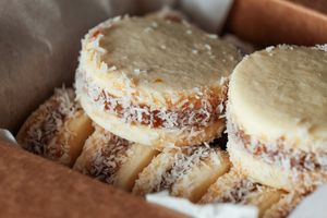 Alfajores de maicena sin gluten at Cosmo Vegan in Torremolinos