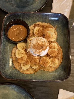 “American” pancakes (nothing American about them but they were nice enough)  at Oscar's Cafe in St Neots