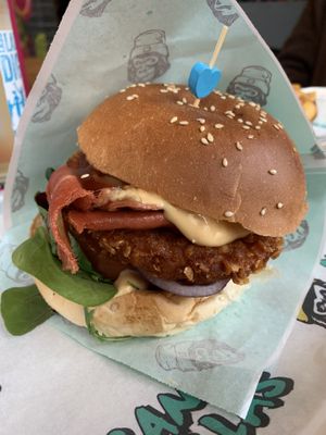 bacon burger with vegan chicken   at Urban Gorillas - Vegan Revolution in Dusseldorf