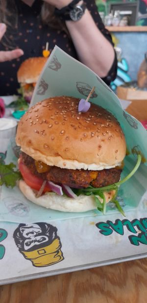 Schönheit with an pumpkin & chia burger at Urban Gorillas - Vegan Revolution in Dusseldorf