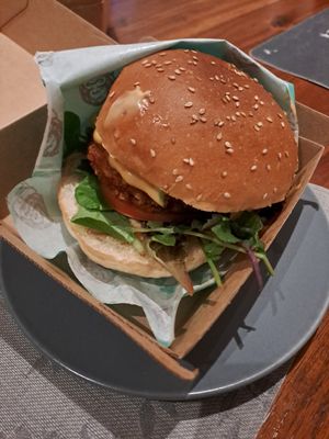 Schönheit at Urban Gorillas - Vegan Revolution in Dusseldorf