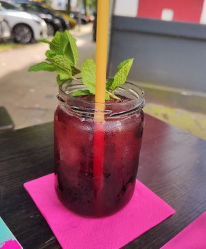 Watermelon ice tea at Urban Gorillas - Vegan Revolution in Dusseldorf