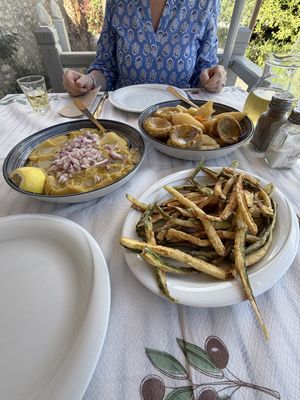 Fava, Artichokes and fried courgettes    at Annita Ydra in Idra