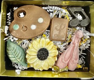 Where do lots of custom made chocolates for special events at Chamberlains Chocolate Factory and Cafe in Roswell