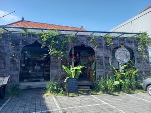 This is the new front look of the resaurant at ChaiKaffie  in Denpasar