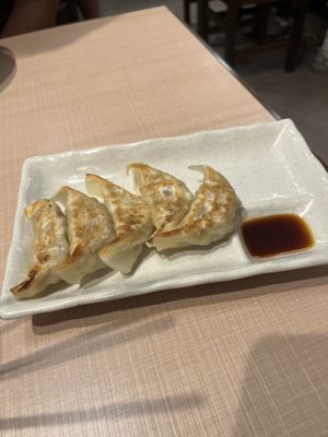 Gyozas  at Yoroiya Ramen in Tokyo