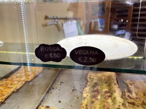 Yeah sorry guys. We bought everything from the vegan section 😅  at Le Principesse Di Sirio Campolungo in Siena