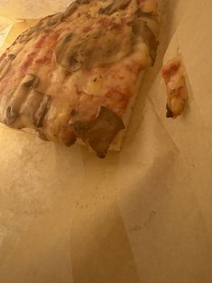 Mushroom pizza  at Gea The Healthy Bakery in Barcelona