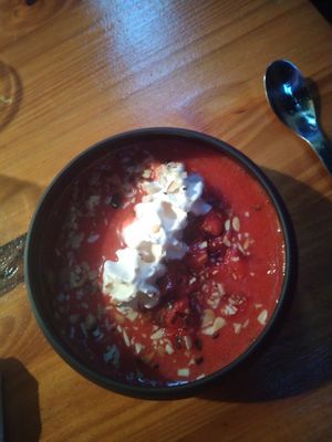 Soupe de fraises, chantilly basilic et amandes torréfiées at La Belle Verte in Toulouse