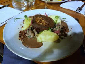 Stuffed seitan with garlic cream and mashed potatoes at La Belle Verte in Toulouse