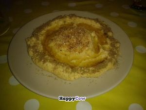 Homemade hummus at La Belle Verte in Toulouse