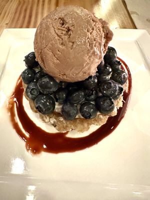 Live Blueberry Pie with Date ‘Ice Cream’  at Candle in New York City