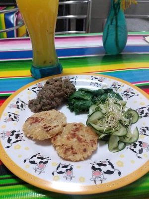 Las tortitas de yuca se convirtieron en mis favoritas en definitiva podría comer cada semana estás tortitas 😋✨😍 at Chamaca Vegana in Mexico City