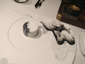 This meal was one of the best meals we have ever had, and we still think about it now! It was our first time doing fine dining since it is normally difficult to find vegetarian. I at King's Joy 京兆尹 in Beijing