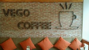 wall decoration at Vego Salad Bar - St 51 in Phnom Penh