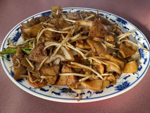 chow fun  at Royal Dragon in Georgetown