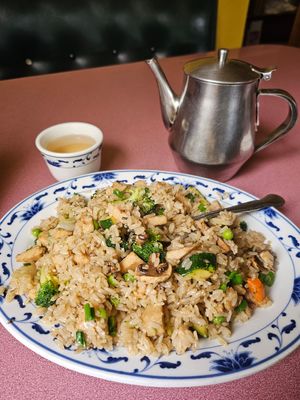 Vegan fried rice with vegan chicken, broccoli, and green onions at Royal Dragon in Georgetown