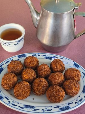 Delicious sesame ball desserts (vegan) at Royal Dragon in Georgetown