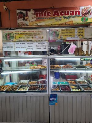 Menu at Emie Acuan Vegetarian in Jakarta