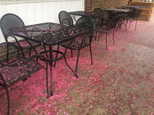 Seasonal sidewalk seating. There is also a main area for being outdoor seating options. at Parkway Pizza - Minnehaha Ave in Minneapolis
