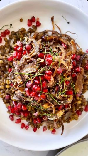 Linsen, mit frittieren Zwiebeln  at Sieben by Hanaa in Buehl