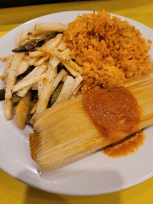 Calabaza, onion, and pepita tamale with rice and jicama at Mitsitam Native Foods Cafe in Washington