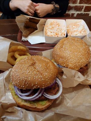  at East Side Burgers in Paris