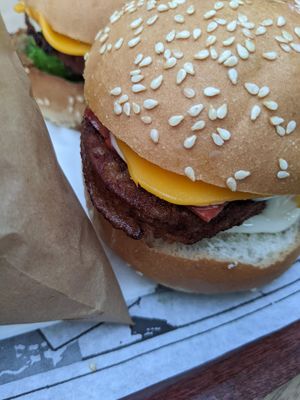  at East Side Burgers in Paris