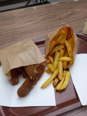  at East Side Burgers in Paris