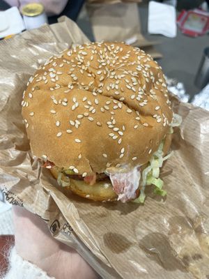 Grizzly burger 🍔  #Veganuary at East Side Burgers in Paris