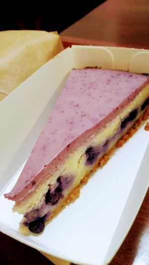 Cheesecake at East Side Burgers in Paris