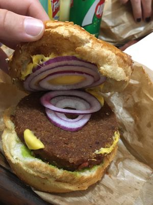 Mexican burger with beyond meat at East Side Burgers in Paris
