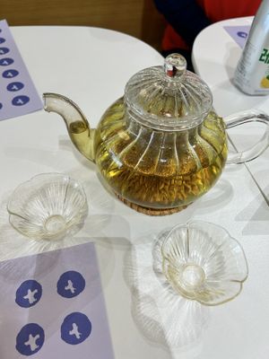 Marigolds teand to  at Plantude - I'Park Mall Yongsan in Seoul