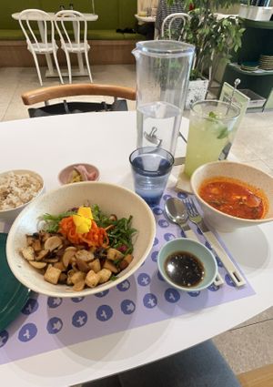 vegan Bibimbap and Mojito Ade   at Plantude - I'Park Mall Yongsan in Seoul