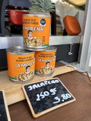 They sell jalapeños   at Sabor Rumbero in Grez-sur-loing