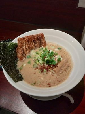 KuroFuku Ramen (smoked mushroom oil) at Fukuya Ramen - 福屋ラーメン in Taichung