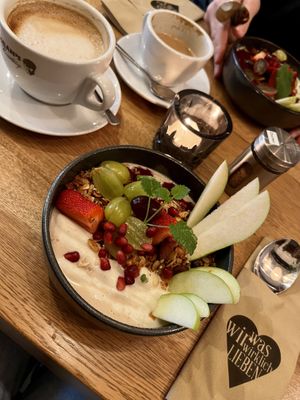 „Übernacht-Müsli“ mit Sojajoghurt  at was wir wirklich Lieben - Lange Reihe in Hamburg