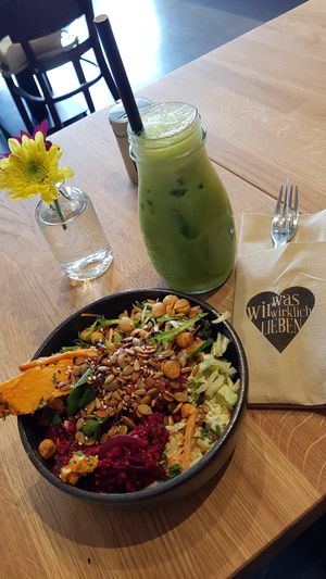 Salad bowl for 9,90 € at was wir wirklich Lieben - Lange Reihe in Hamburg