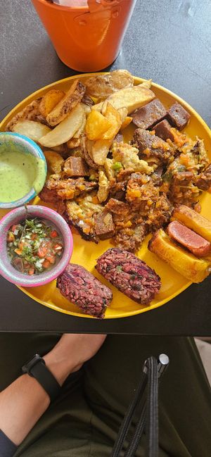  at María Candela  in Bogota