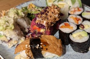 Summer rolls und Vegane Sushi Box (to go) at Shoyu Sushi in Moerfelden-walldorf