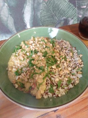 Lentils with peanut sauce over quinoa at Pandia's Kitchen in Santiago