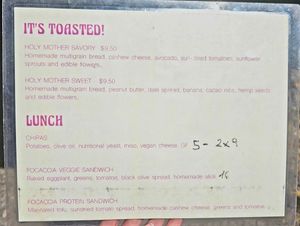 Toasts and lunch at Ahonui in Kahului