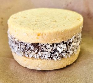 Argentinian alfajor at Ahonui in Kahului