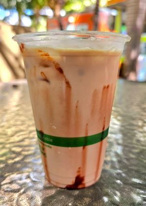 Iced caramel latte at Ahonui in Kahului