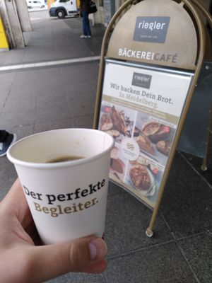 Kaffee, ein perfekter Begleiter 🥰 at Bäckerei Riegler - Heidelberg Hbf in Heidelberg