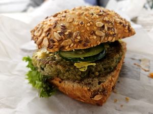 Green Hero Gemüseburger at Bäckerei Riegler - Heidelberg Hbf in Heidelberg